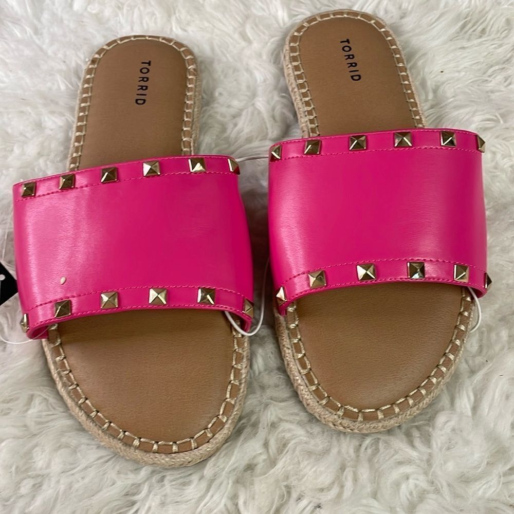TORRID Hot Pink Studded Faux Leather Slide Sandals Espadrille Size 9 WW Wide NEW